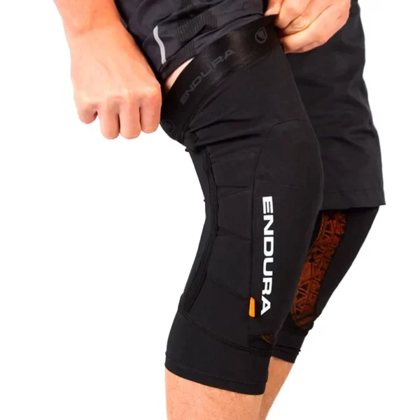 Endura  защита колена MT500 D3O Ghost Knee Pad — изображение 2